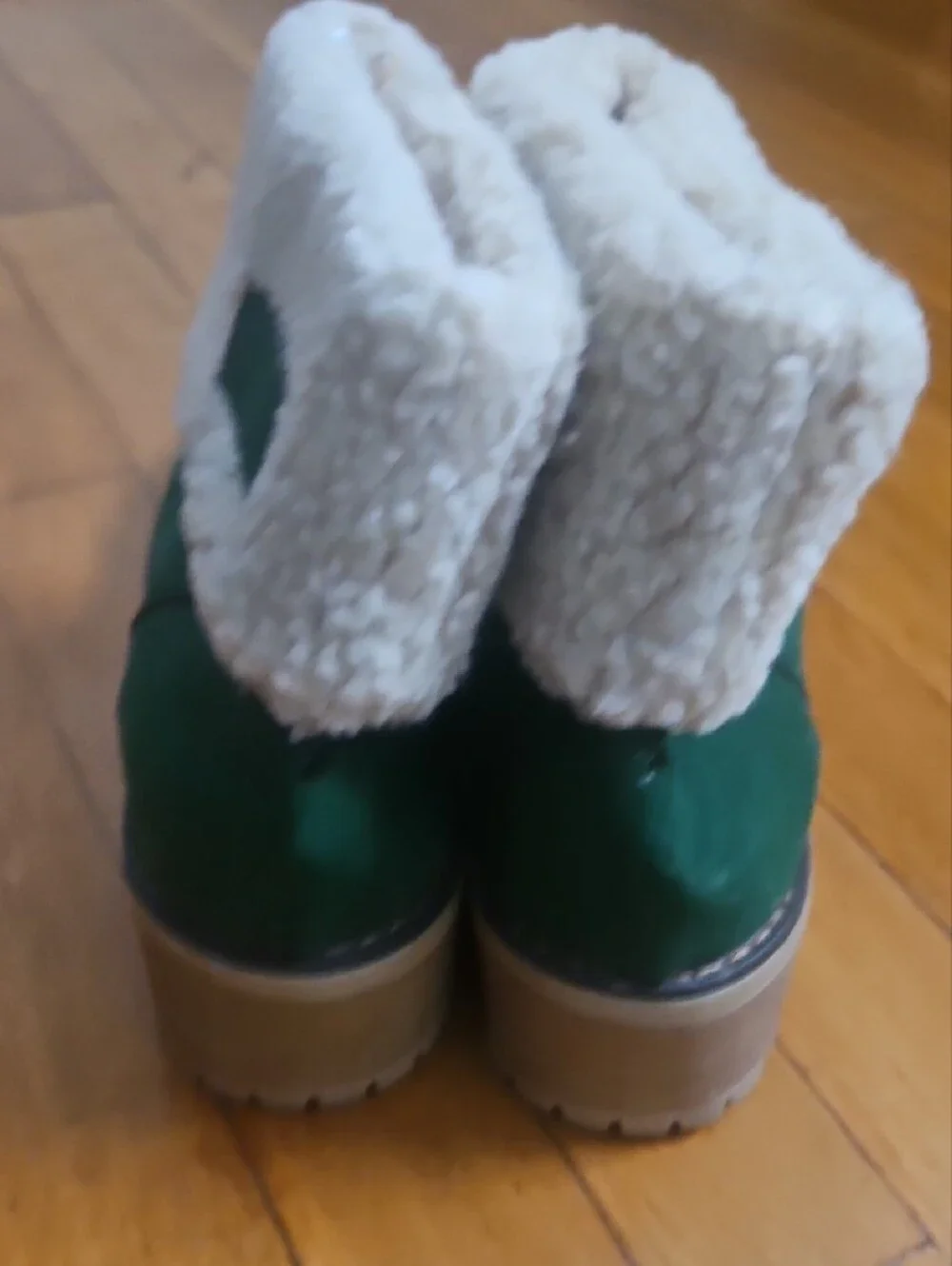 Women's Green Shearling-Lined Winter Ankle Boots
